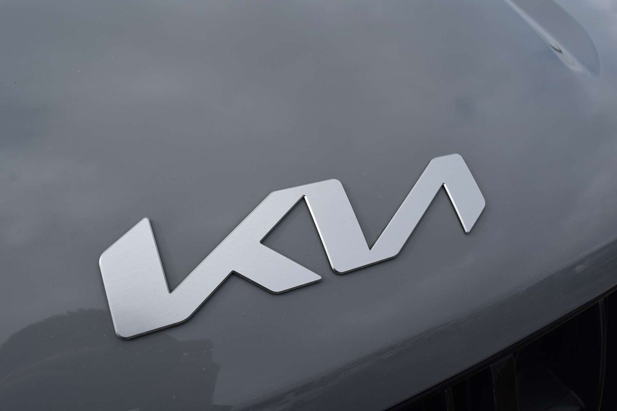 2021 Kia Carnival S KA4