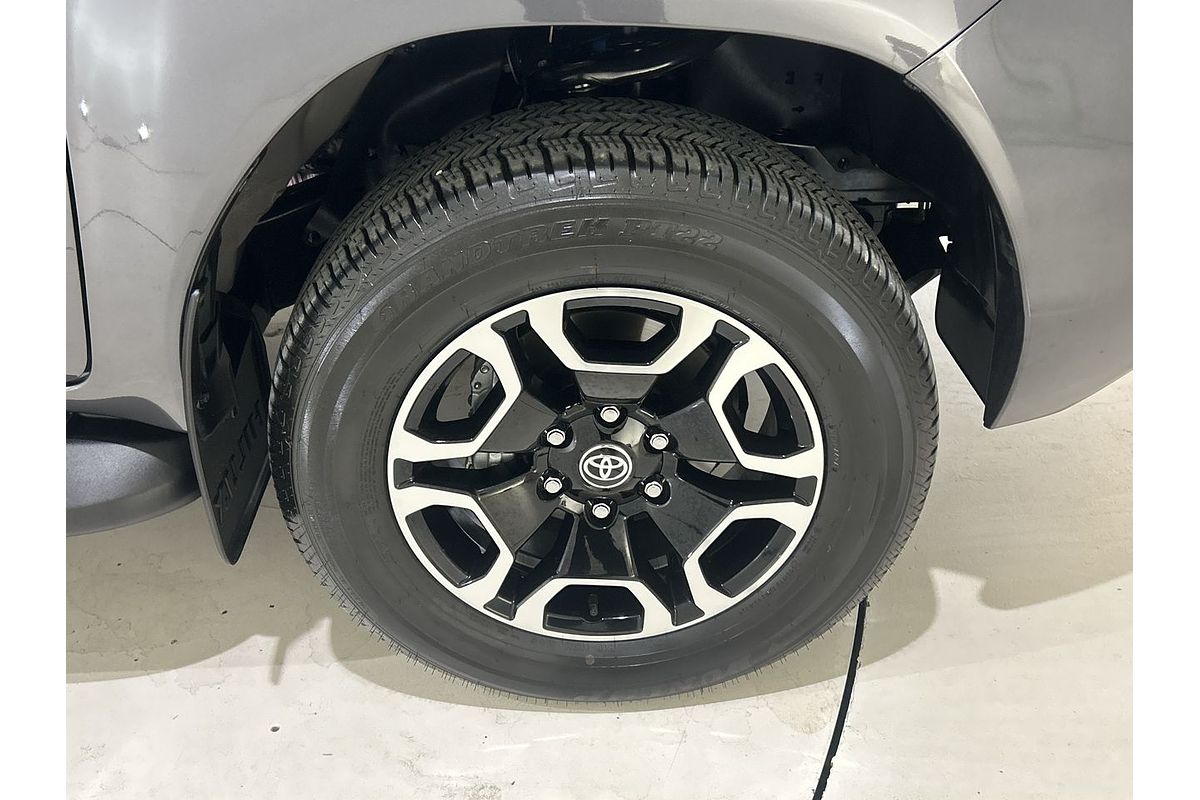 2024 Toyota Hilux SR5 48V GUN126R 4X4