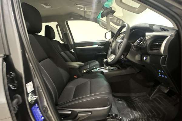 2024 Toyota Hilux SR5 48V GUN126R 4X4