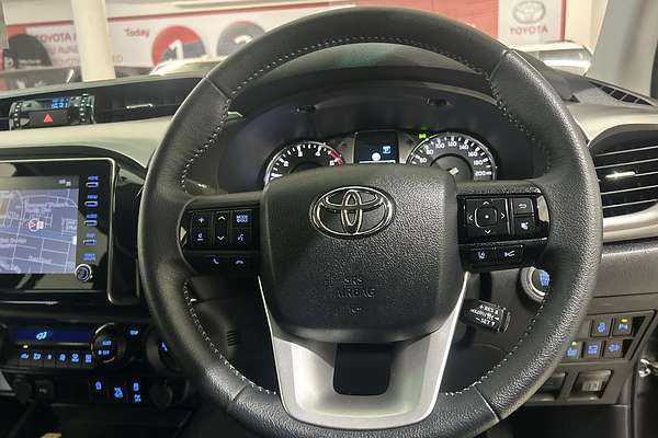 2024 Toyota Hilux SR5 48V GUN126R 4X4