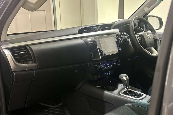 2024 Toyota Hilux SR5 48V GUN126R 4X4