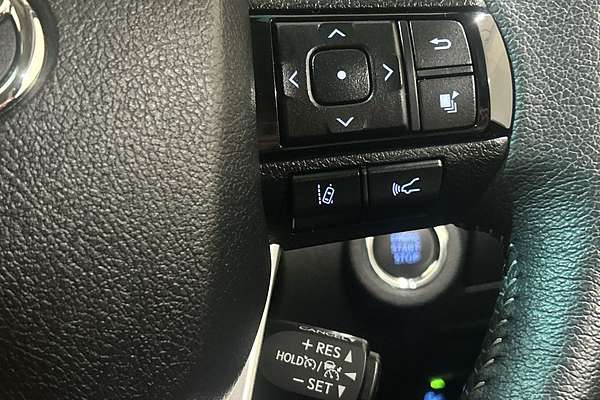 2024 Toyota Hilux SR5 48V GUN126R 4X4