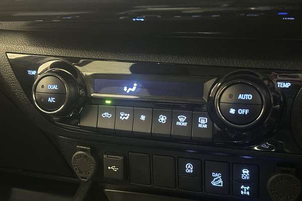 2024 Toyota Hilux SR5 48V GUN126R 4X4