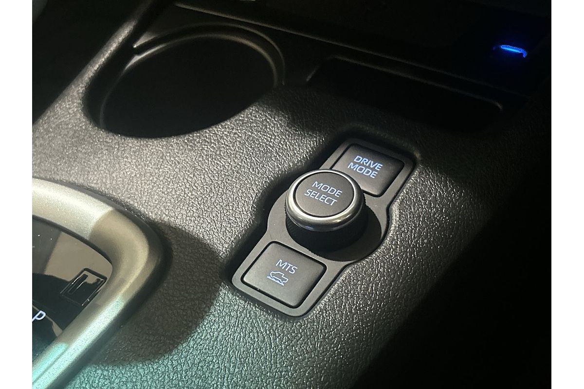 2024 Toyota Hilux SR5 48V GUN126R 4X4