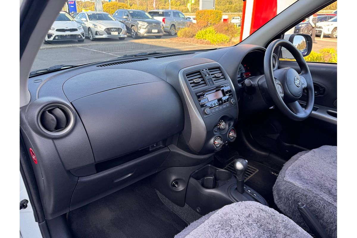 2015 Nissan Micra ST K13