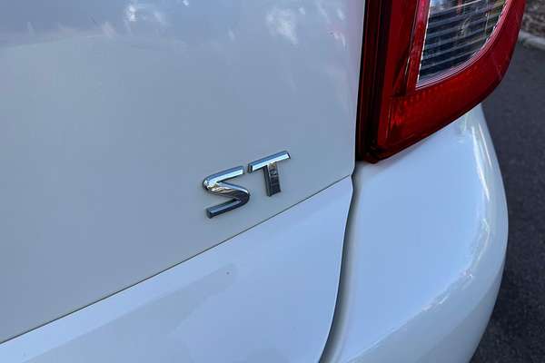 2015 Nissan Micra ST K13