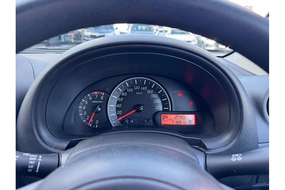 2015 Nissan Micra ST K13