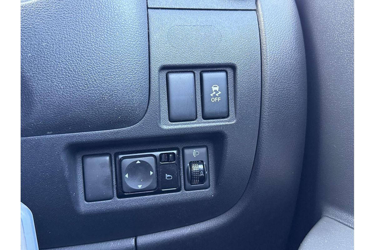 2015 Nissan Micra ST K13