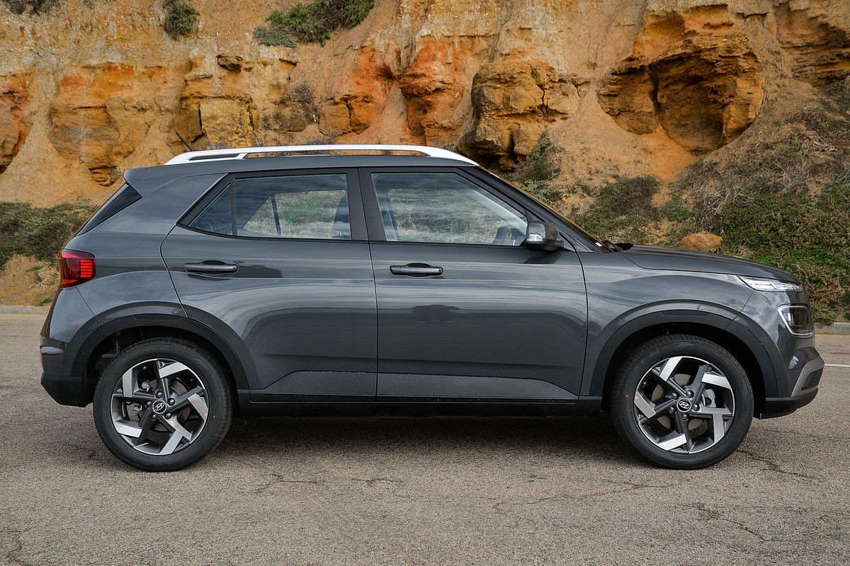2025 Hyundai Venue Active QX.V5