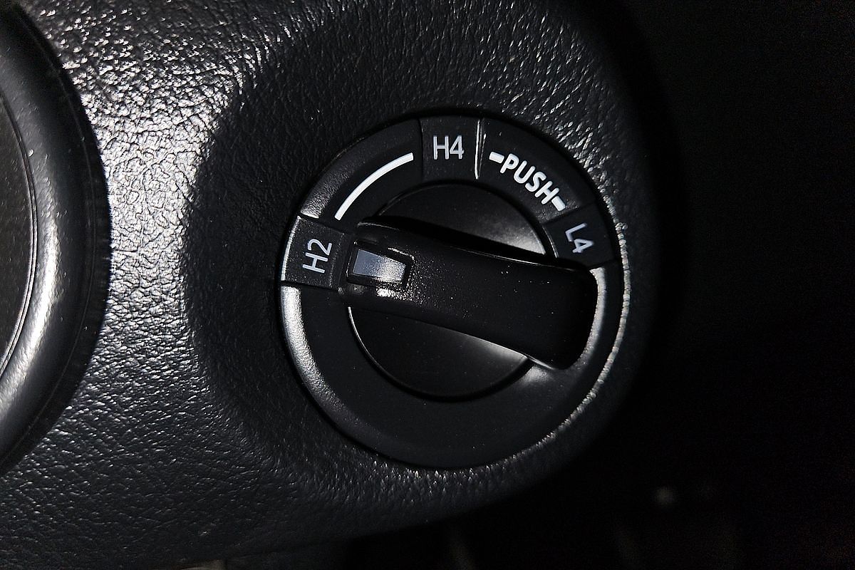 2020 Toyota Hilux SR GUN126R 4X4