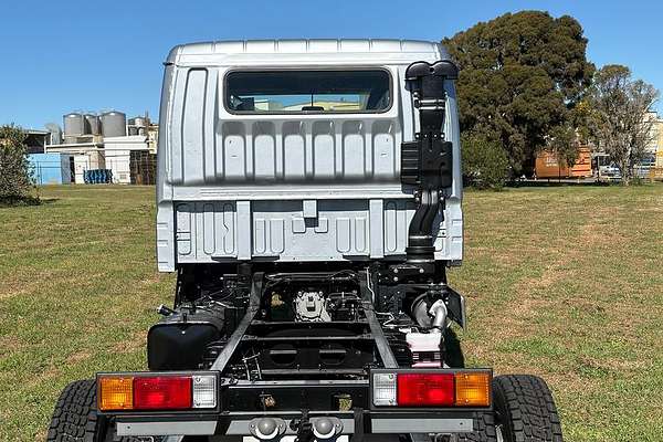 2025 Fuso Canter 4x4