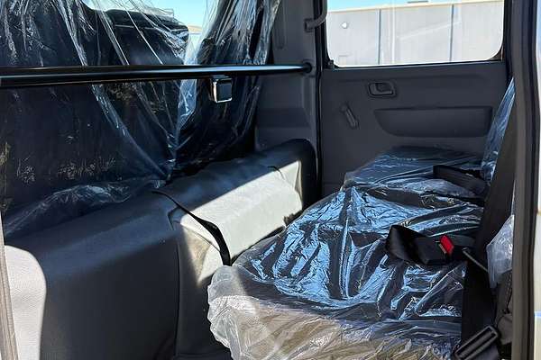 2025 Fuso Canter 4x4