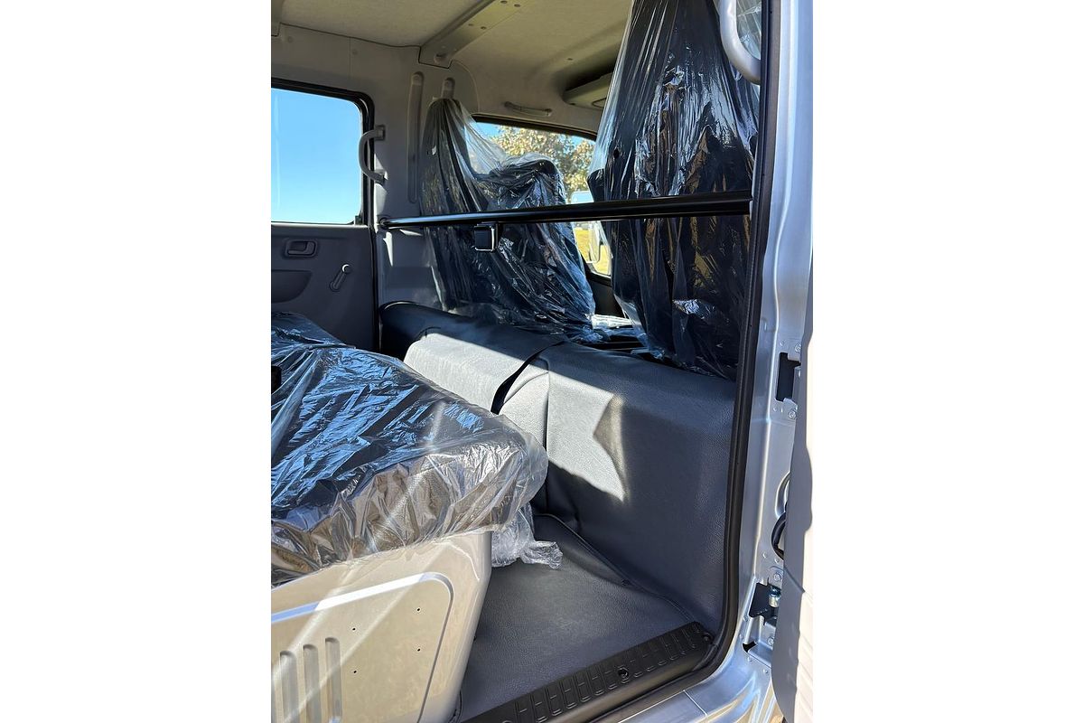 2025 Fuso Canter 4x4