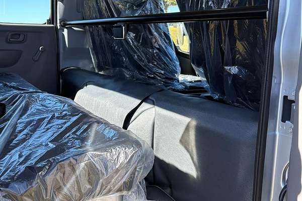 2025 Fuso Canter 4x4