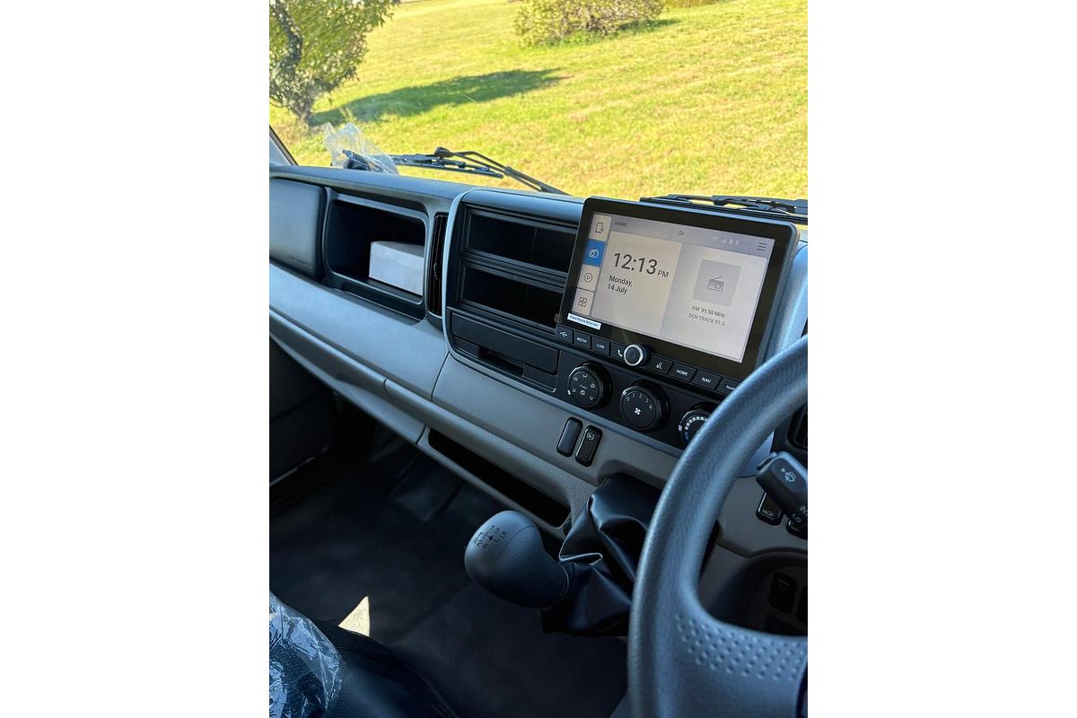 2025 Fuso Canter 4x4