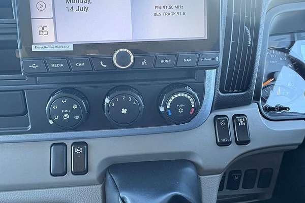 2025 Fuso Canter 4x4