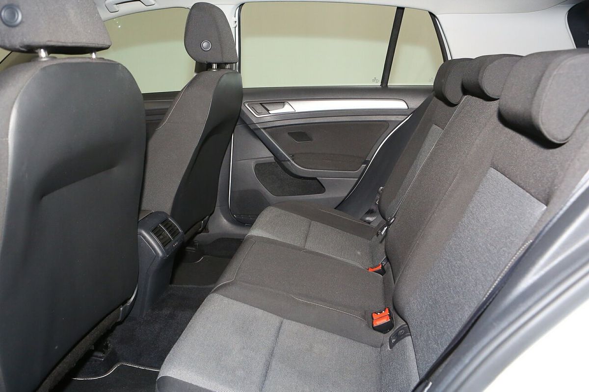 2015 Volkswagen Golf 90TSI 7