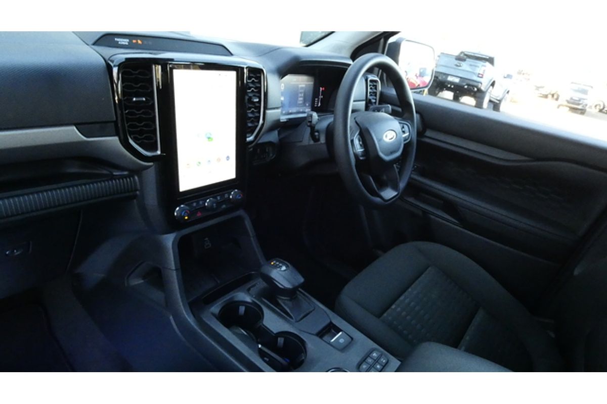 2024 Ford Everest Ambiente 2.0L