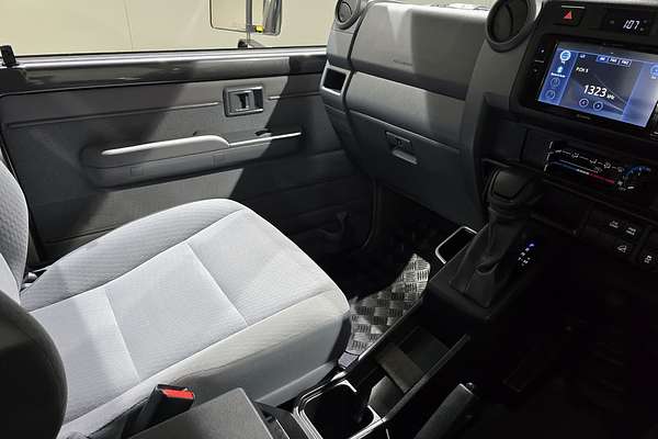 2023 Toyota LC Military LC Military GXL 2.8L T Diesel Automatic Single C/Chassis GDJL79R 4X4