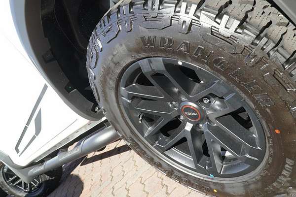 2025 Isuzu D-MAX BLADE 4X4