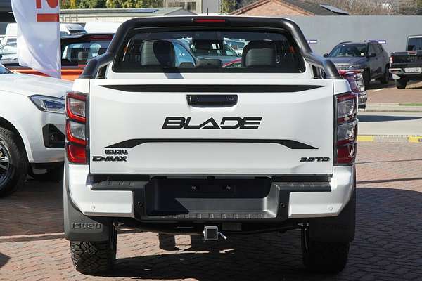 2025 Isuzu D-MAX BLADE 4X4
