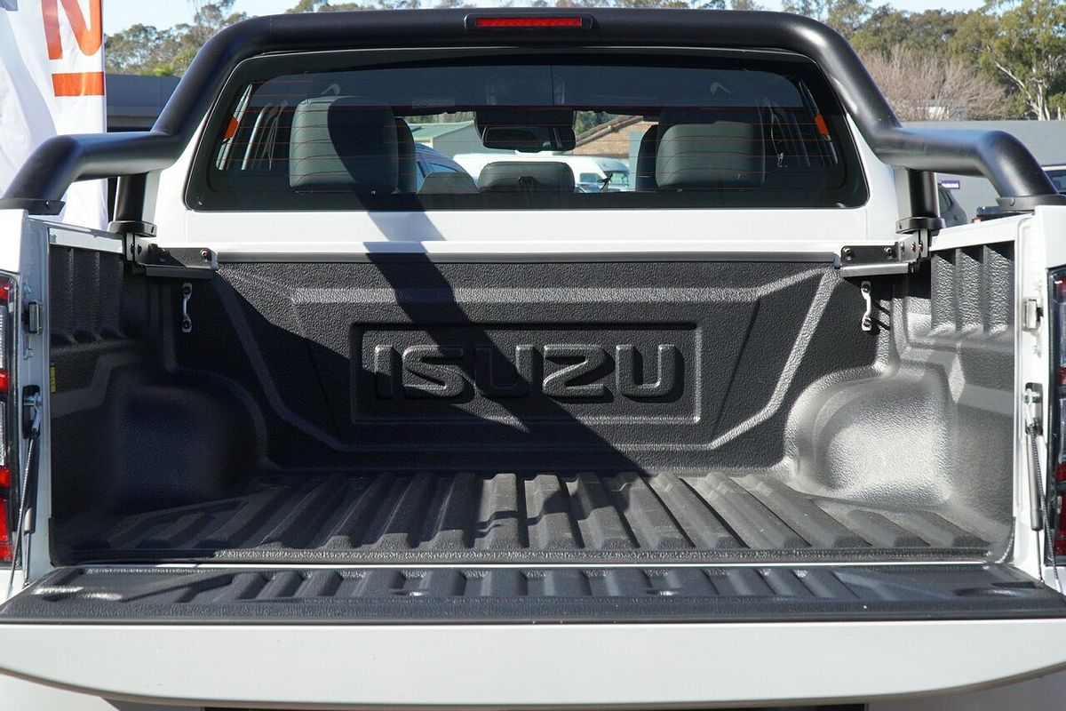 2025 Isuzu D-MAX BLADE 4X4