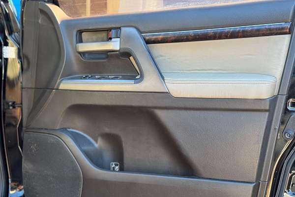 2010 Toyota Landcruiser VX VDJ200R