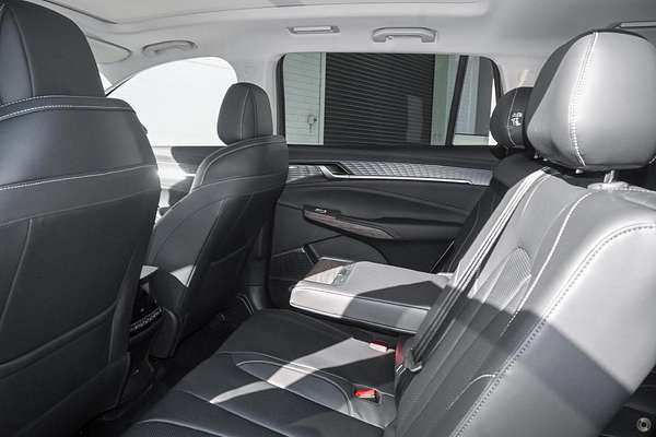 2025 MG QS Essence IS31 AWD