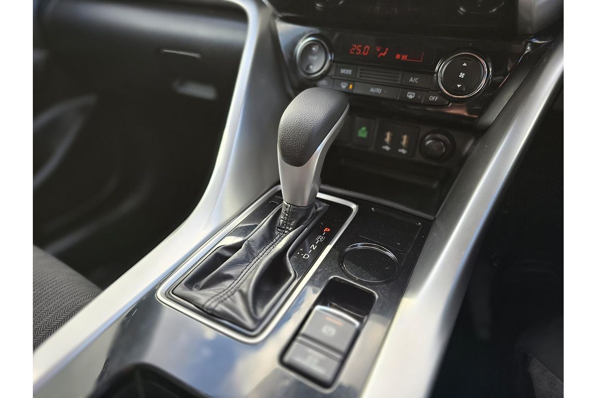 2023 Mitsubishi Eclipse Cross LS YB
