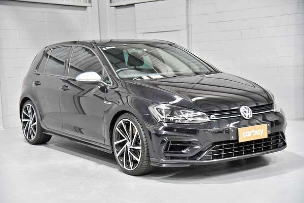 2017 Volkswagen Golf R 7.5