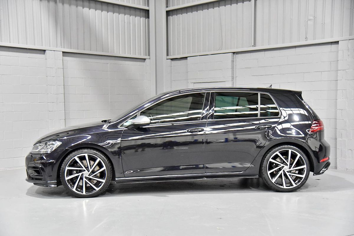 2017 Volkswagen Golf R 7.5