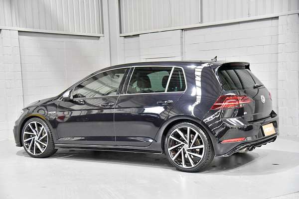 2017 Volkswagen Golf R 7.5