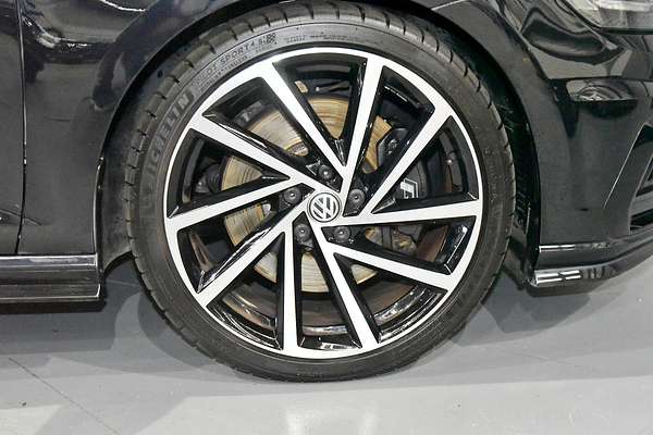 2017 Volkswagen Golf R 7.5