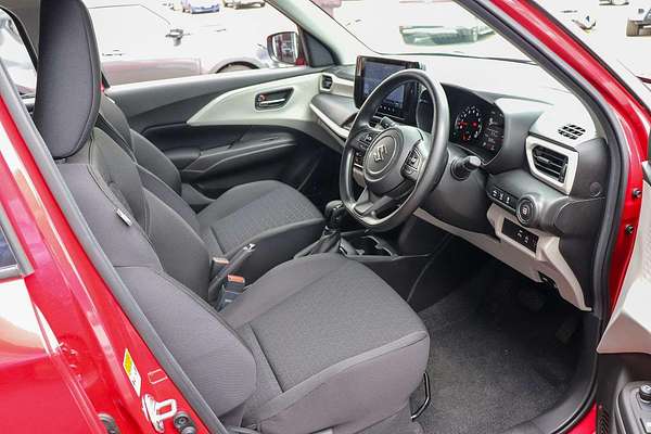 2024 Suzuki Swift Hybrid UZ