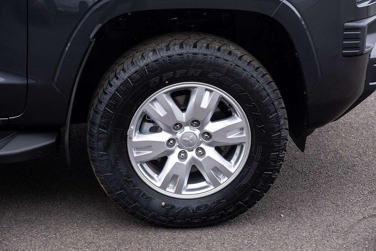 2025 Mitsubishi Triton GLX+ MV 4X4