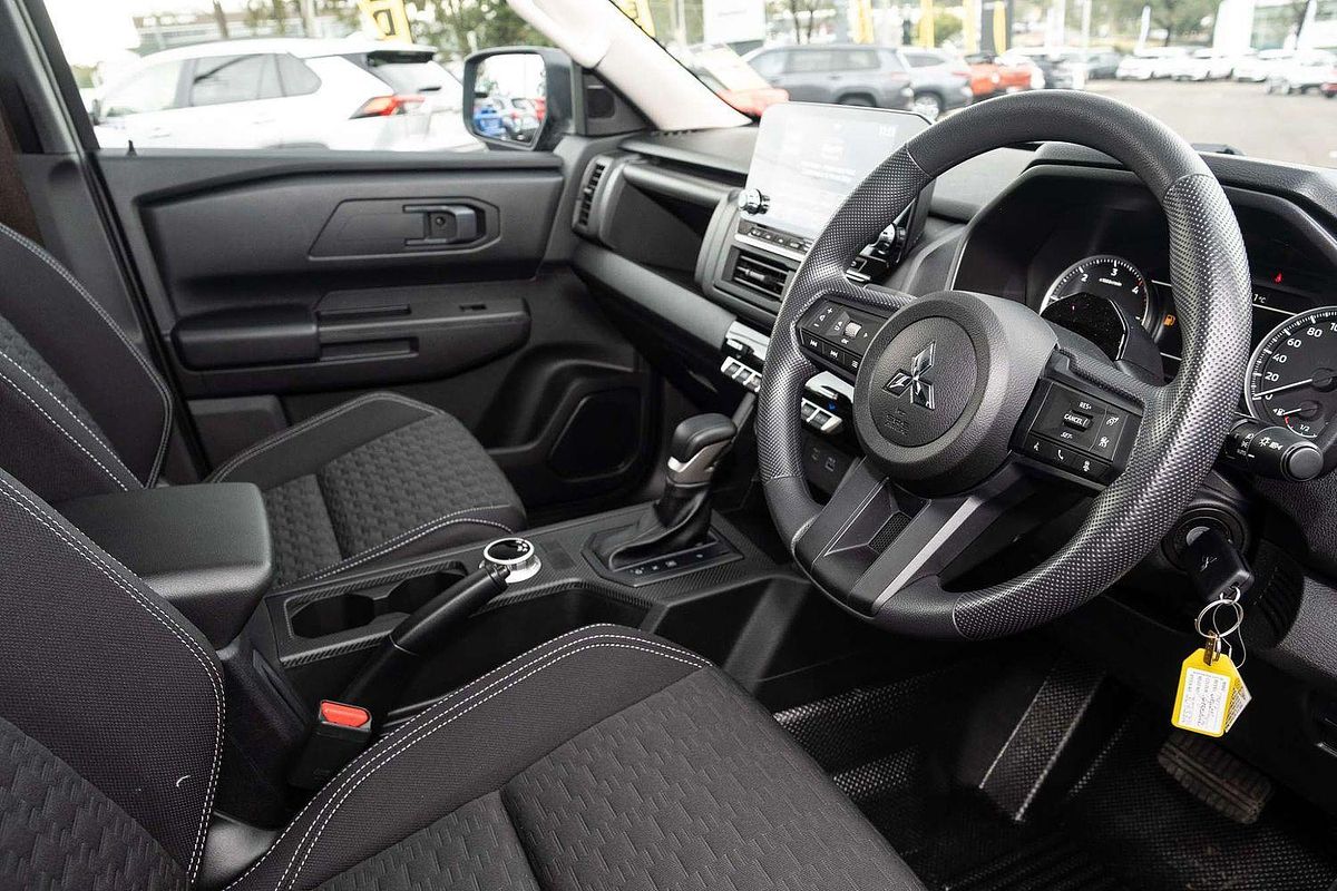 2025 Mitsubishi Triton GLX+ MV 4X4