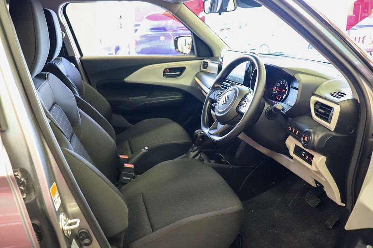 2024 Suzuki Swift Hybrid UZ