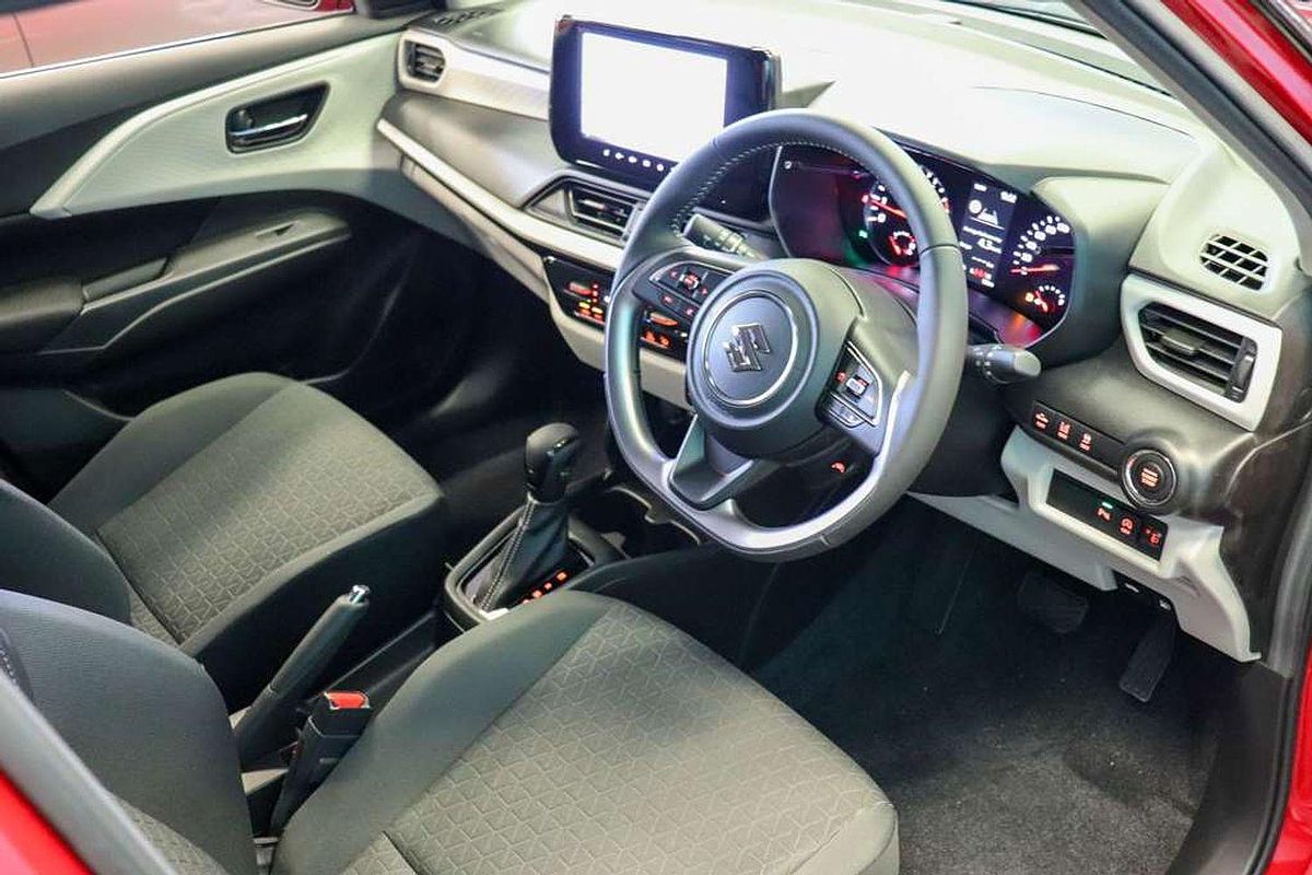 2024 Suzuki Swift Hybrid Plus UZ