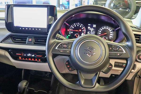 2024 Suzuki Swift Hybrid UZ