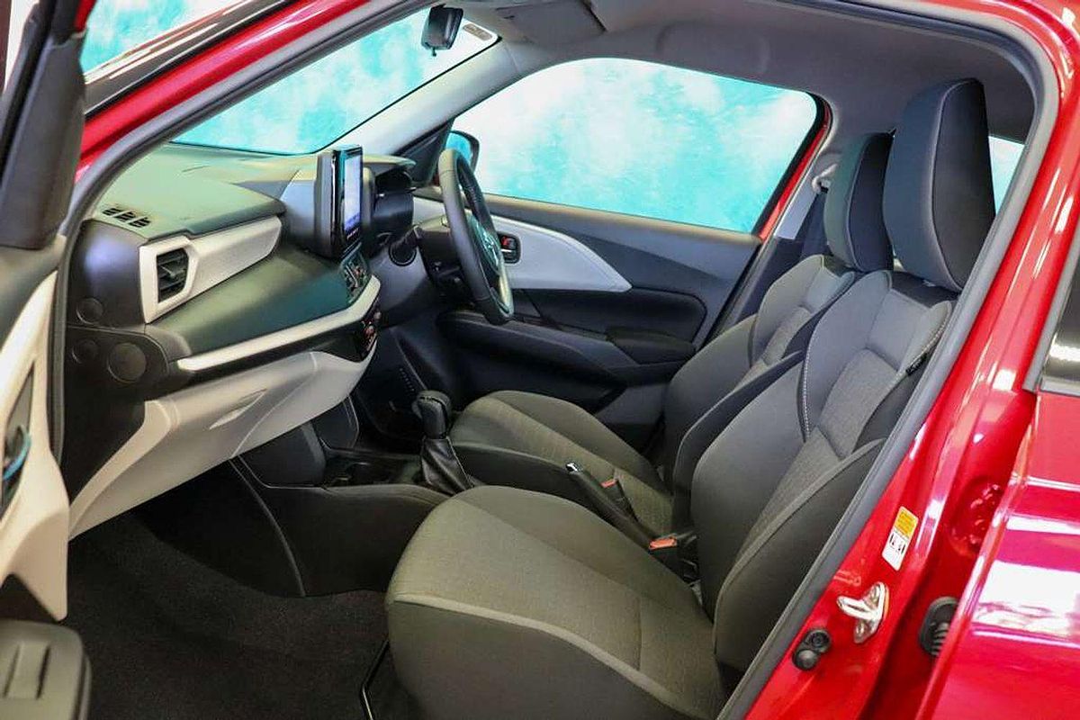 2024 Suzuki Swift Hybrid Plus UZ