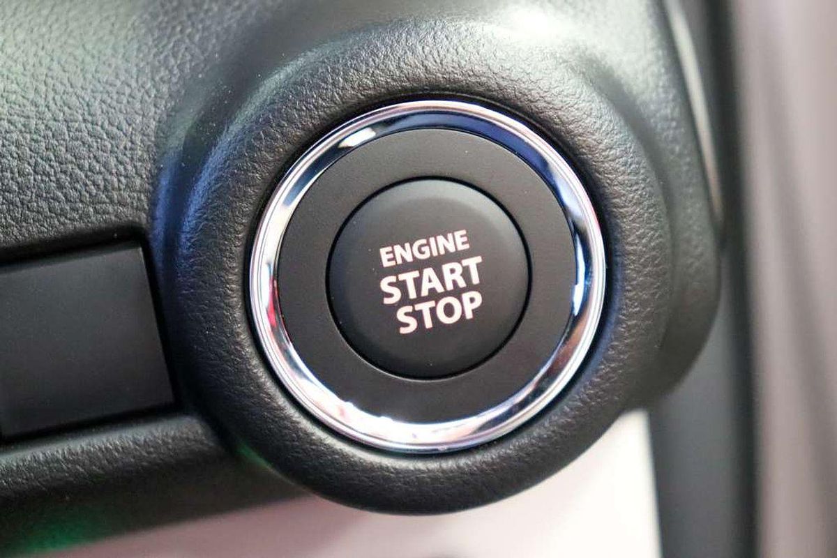 2024 Suzuki Swift Hybrid UZ