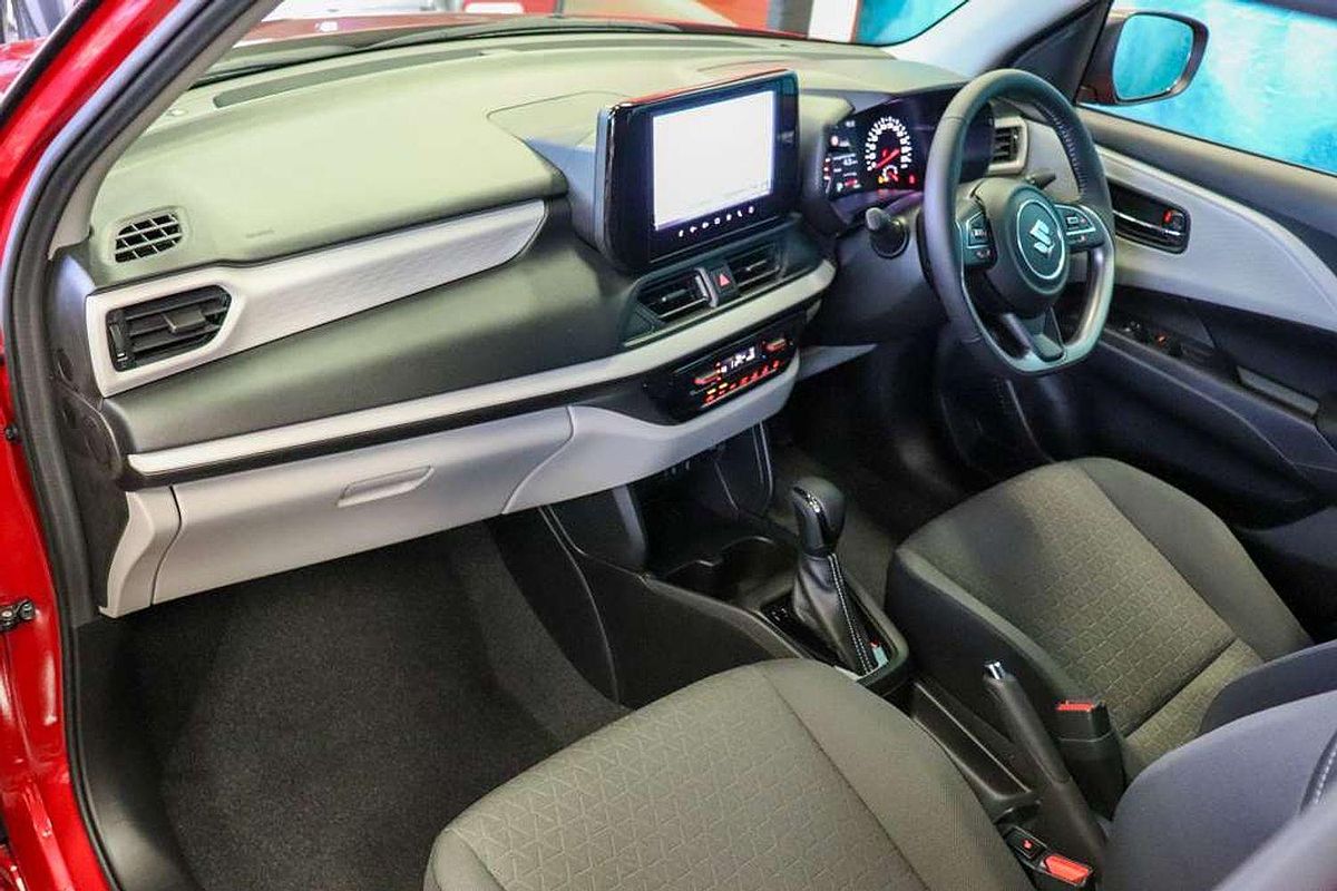 2024 Suzuki Swift Hybrid Plus UZ