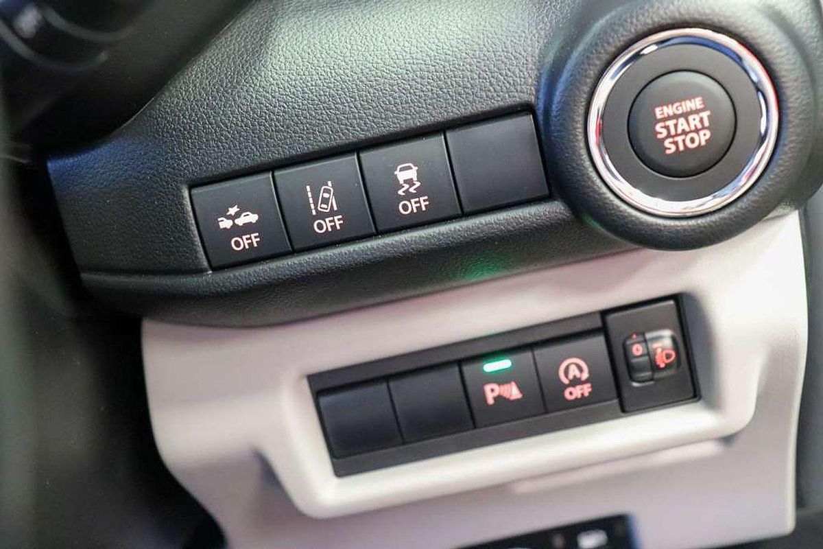 2024 Suzuki Swift Hybrid UZ