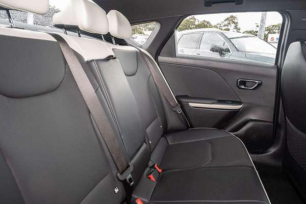 2025 Kia K4 GT-Line CL4m