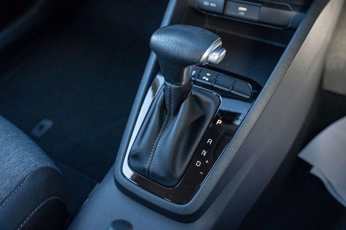 2025 Kia Stonic S YB