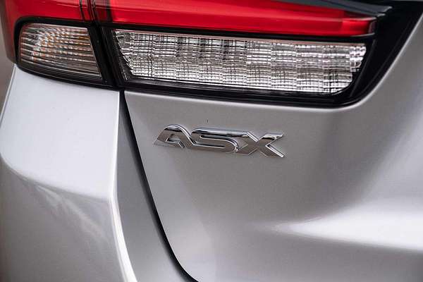 2025 Mitsubishi ASX ES XD