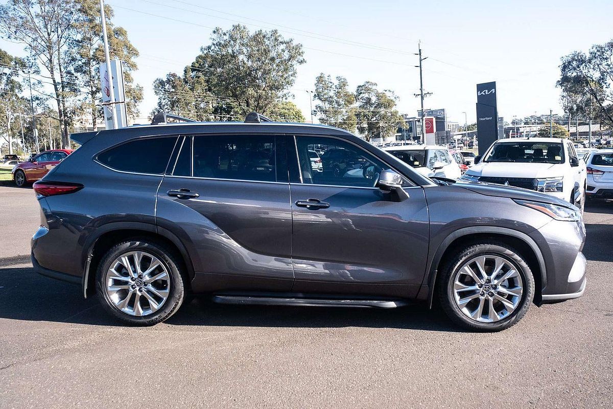 2022 Toyota Kluger Grande GSU70R