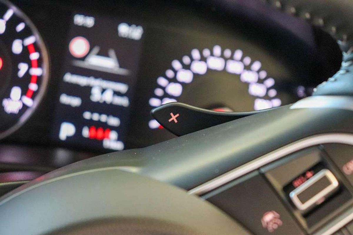 2025 Suzuki Swift Hybrid GLX UZ