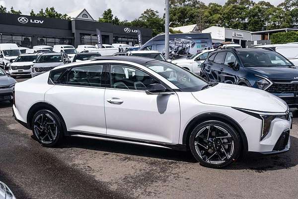 2025 Kia K4 GT-Line CL4m
