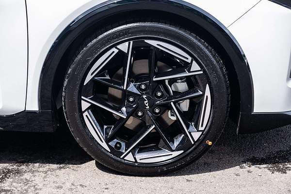 2025 Kia K4 GT-Line CL4m